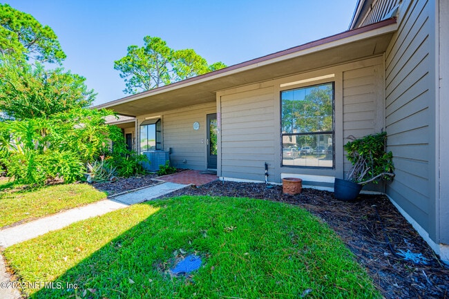 Building Photo - 111 Cranes Lake Dr