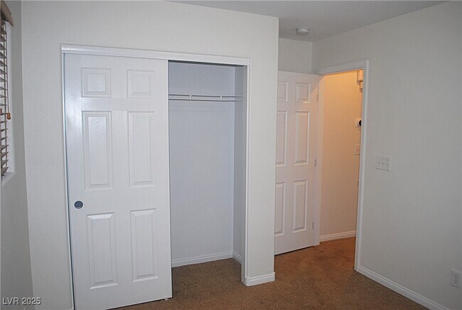 Building Photo - 9037 W Victor Creek Ave