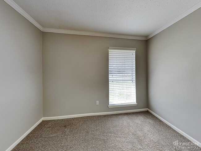 Building Photo - 25568 Dogwood Ln