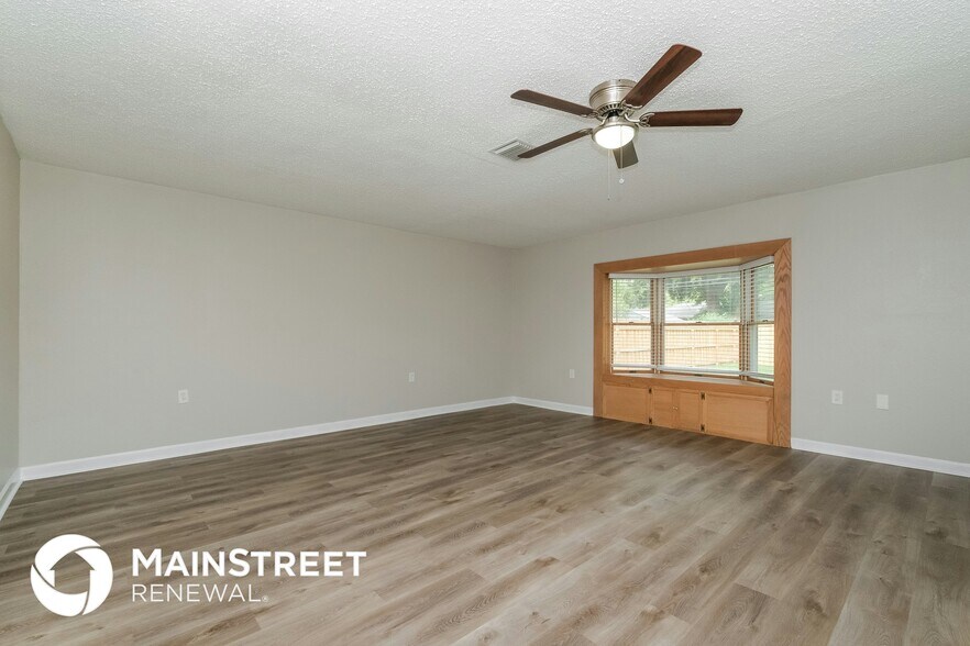 Building Photo - 114 N Meteor Ave