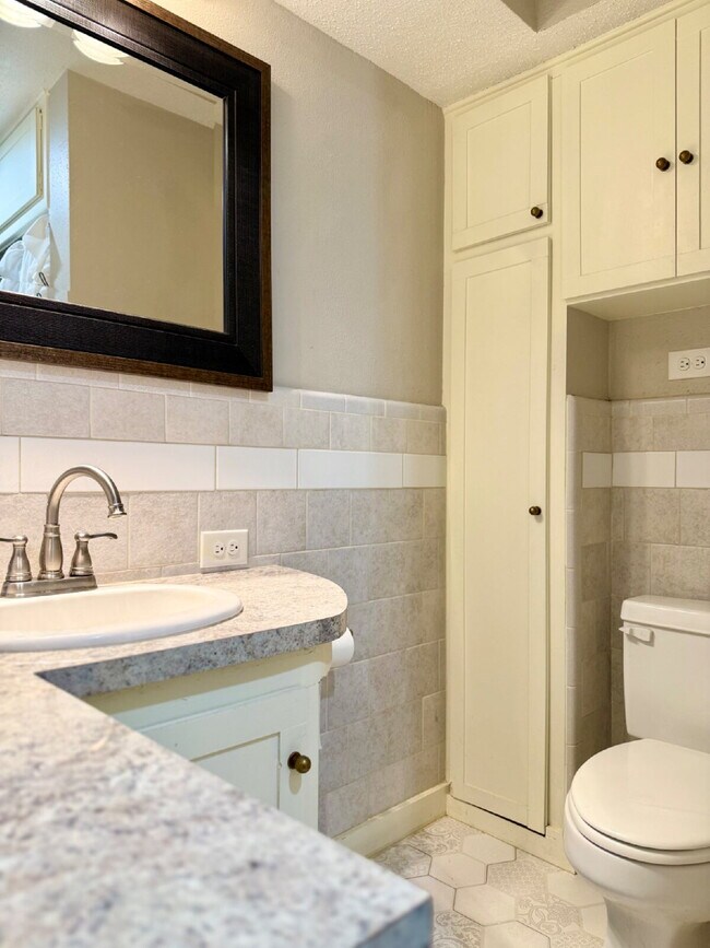 Building Photo - A Standard of Excellence in Tech Terrace!