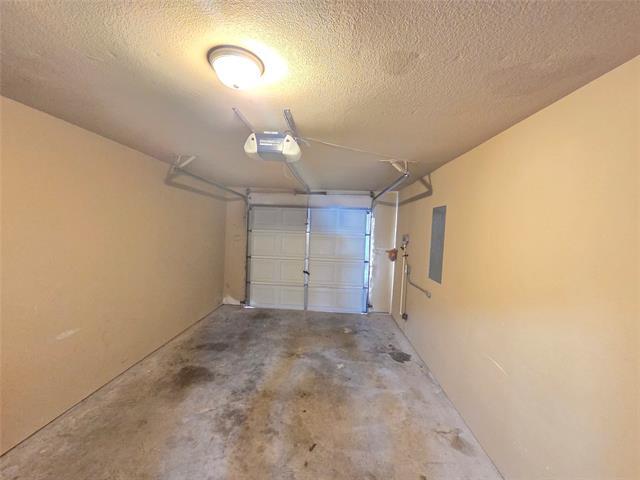 Building Photo - 2317 Bloomfield Dr