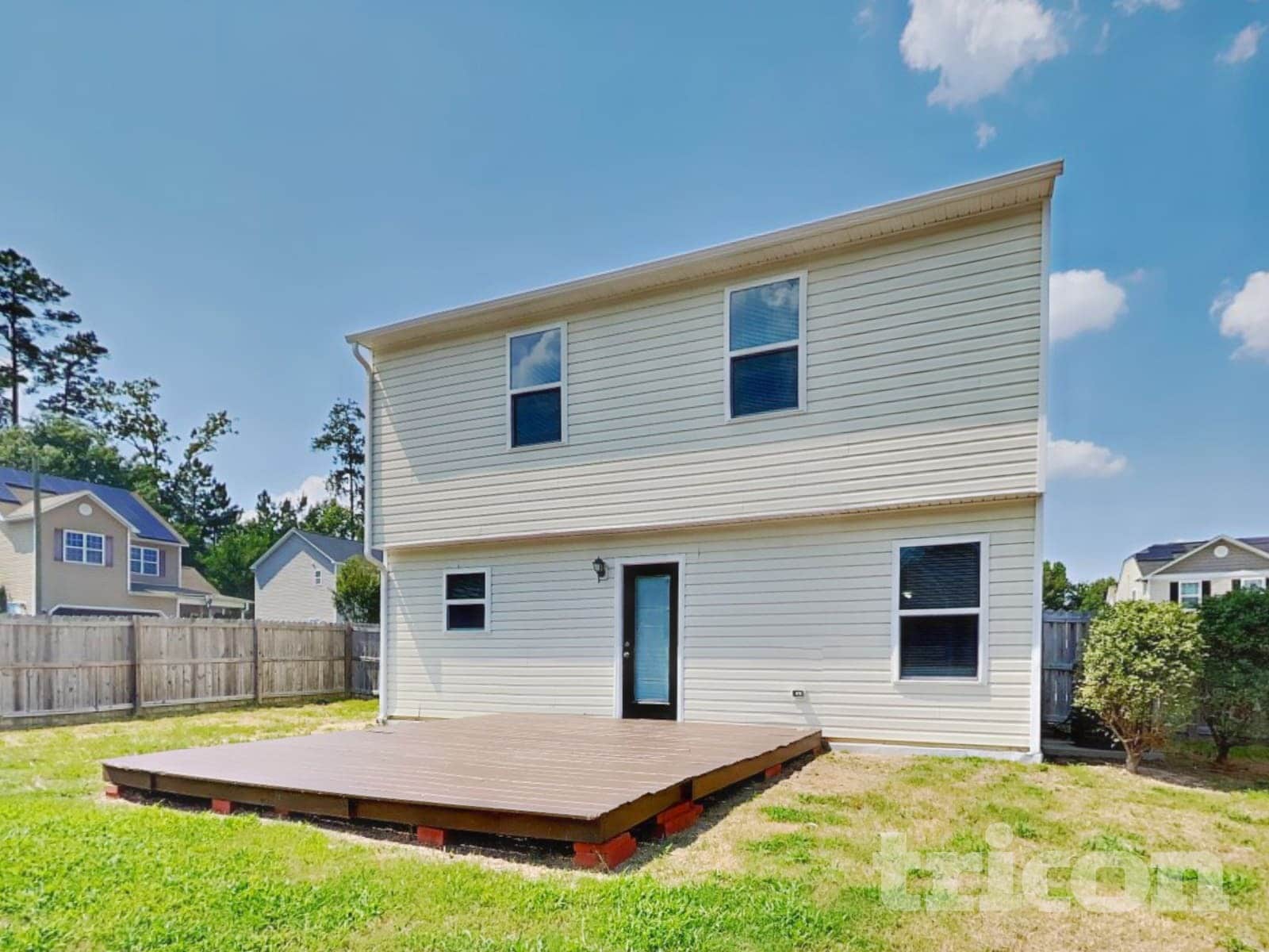 Building Photo - 6800 Lakinsville Ln