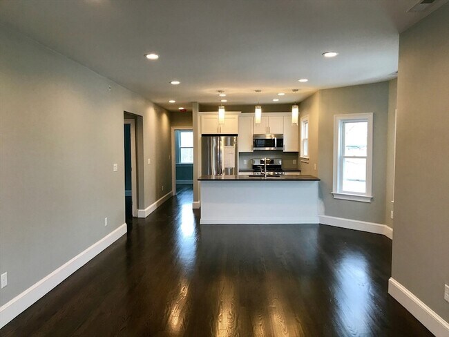 Building Photo - 91 Grant St