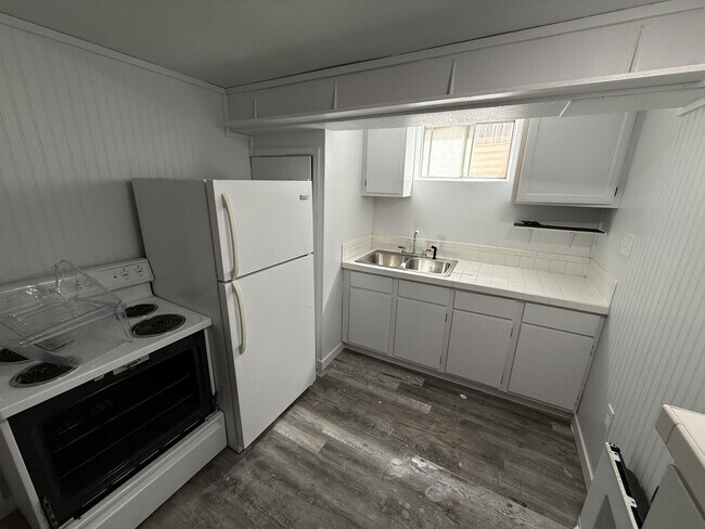 Building Photo - 310 Chimney Park Dr