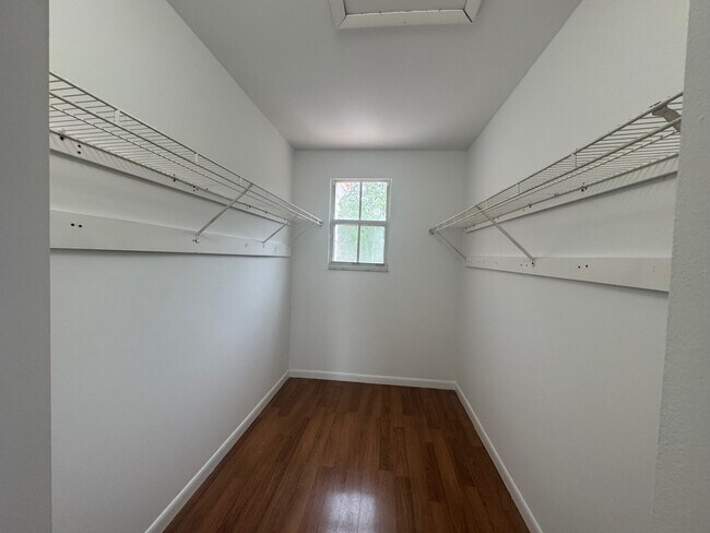 Building Photo - 6290 Duval Dr