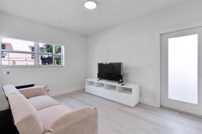 Building Photo - 1228 Pennsylvania Ave