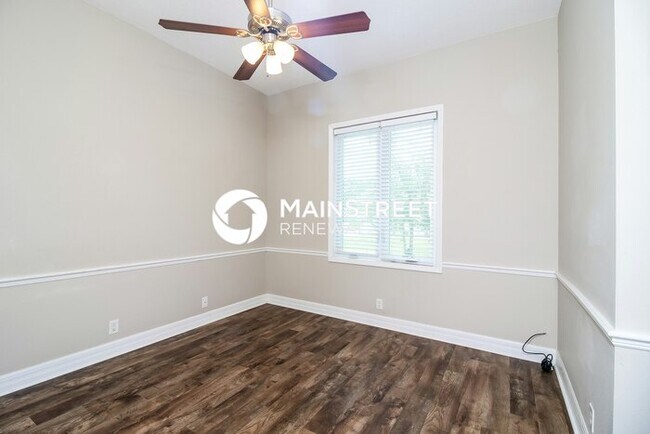 Building Photo - 3 Bedroom Pet-Friendly Home in Englewood, FL with Main Street Renewal