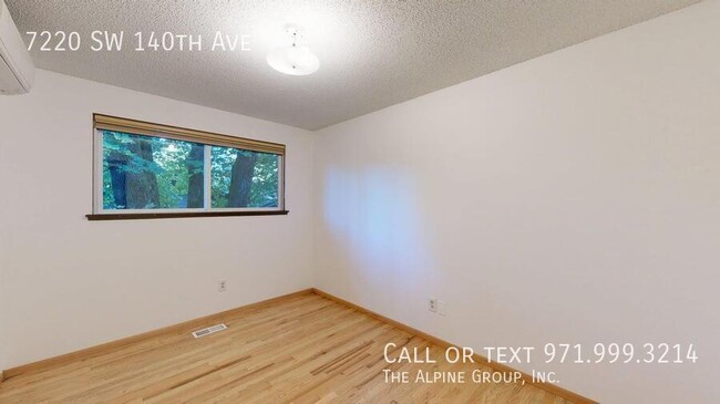Building Photo - 7220 SW 140th Ave