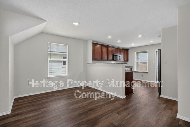 Building Photo - 6326 Willow Point Blvd