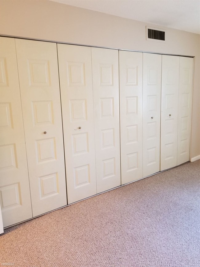 Building Photo - 1 br, 1 bath  - The Atrium Condominiums