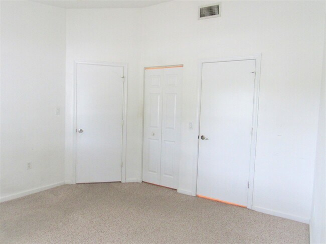 Building Photo - 3810 N Jog Rd