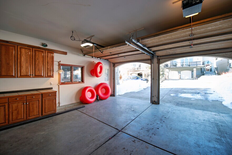 Building Photo - 2655 Windward Way