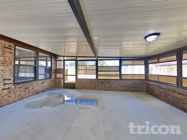 Building Photo - 3121 Southwell Ct