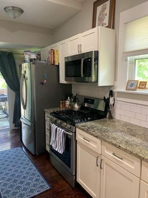 Building Photo - 5 Lakeview Dr SE