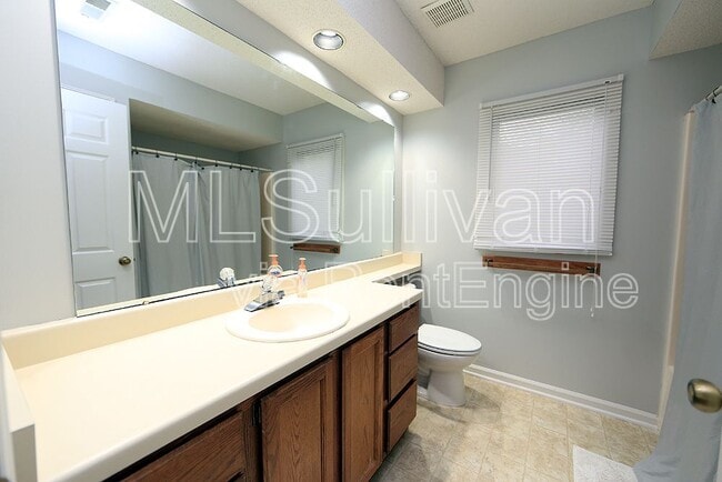 Building Photo - 4320 Beechnut Ln