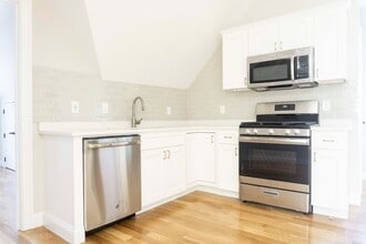 Building Photo - Avl now - No Fee! Renovated 3BR/2BA w/laundry in unit