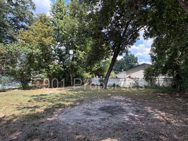 Building Photo - 1830 Eldorado St