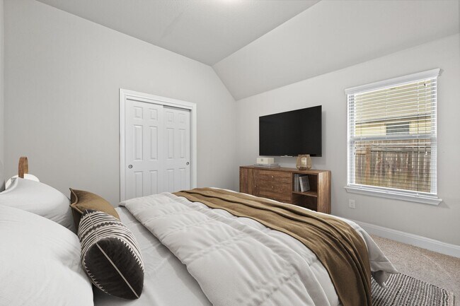 Building Photo - 1805 Morts Pl