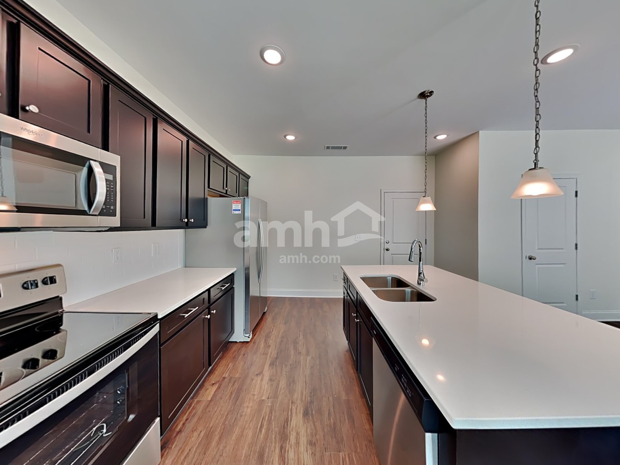 Building Photo - 3830 Chivalry Dr