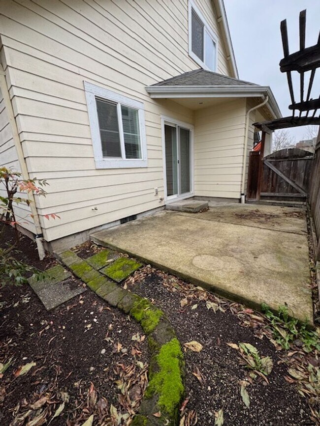 Building Photo - Beautiful 3-Bedroom, 2-Bath Home In Barger Area Of West Eugene!