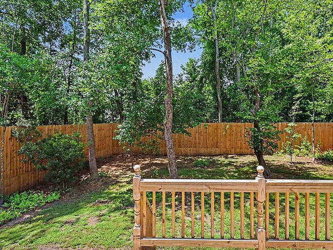 Building Photo - Lease OR Lease to Own