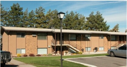 Building Photo - Mountain View Manor