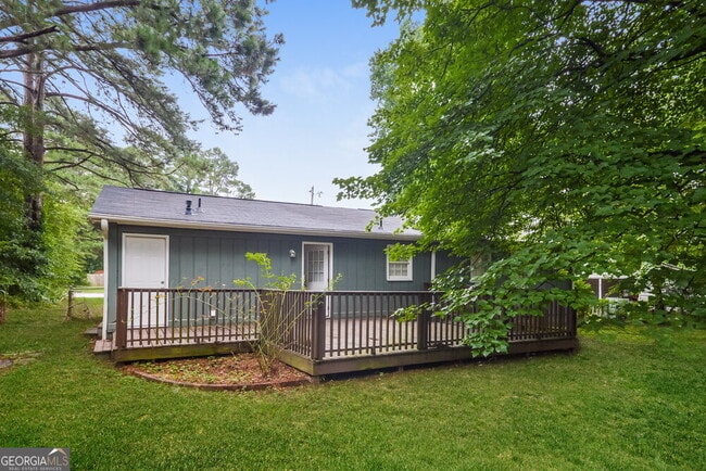 Building Photo - 583 Lakeridge Cir SE
