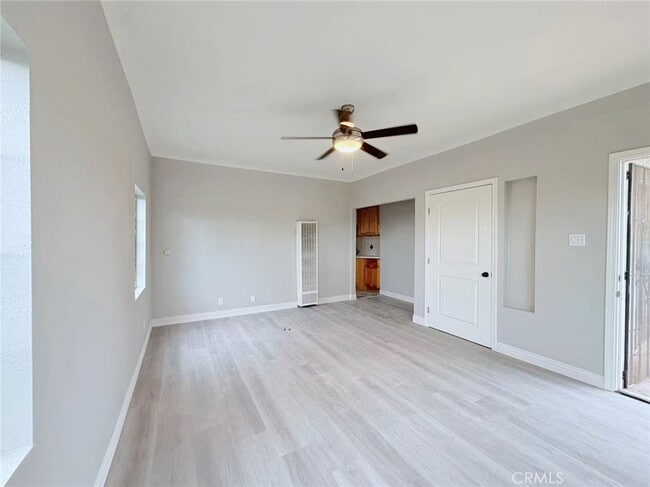 Building Photo - 709 Harding Ave