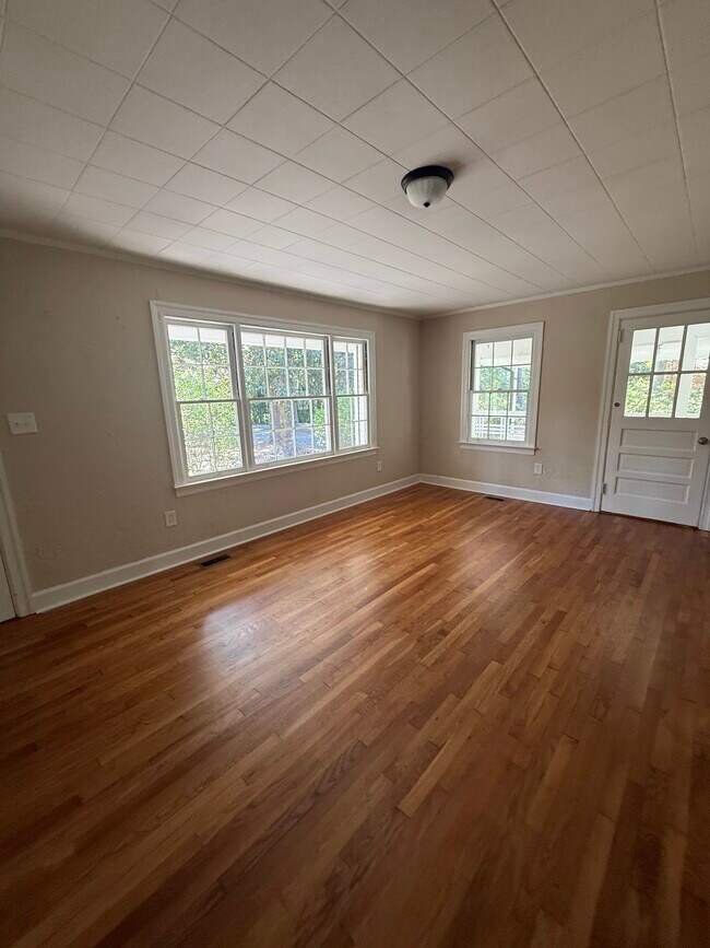 Building Photo - 145 Crutchfield Rd