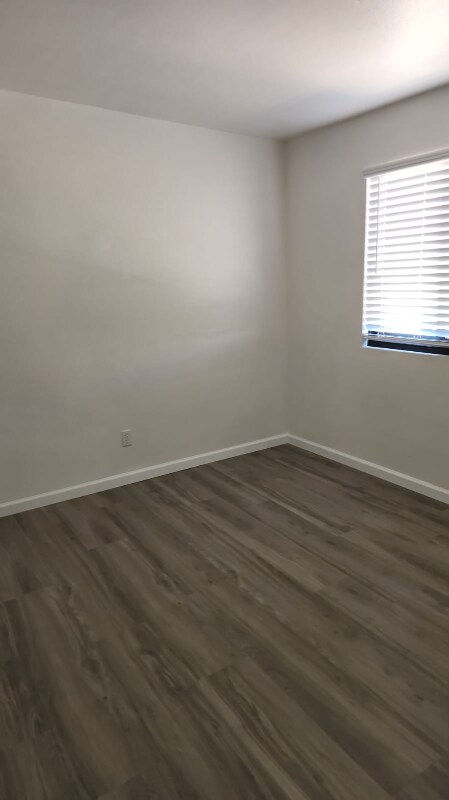 Building Photo - 1311 N Gila St