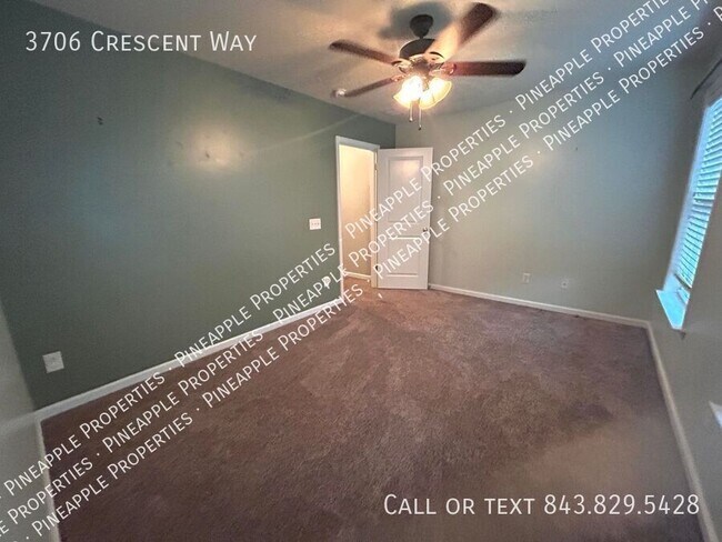 Building Photo - 3706 Crescent Way