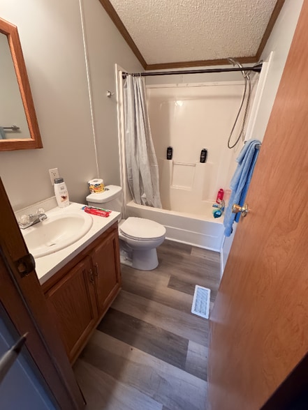 Building Photo - 200 N 28th St