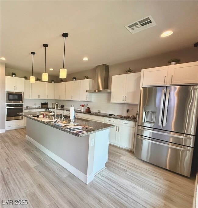 Building Photo - 4760 SE Clifftop Dr