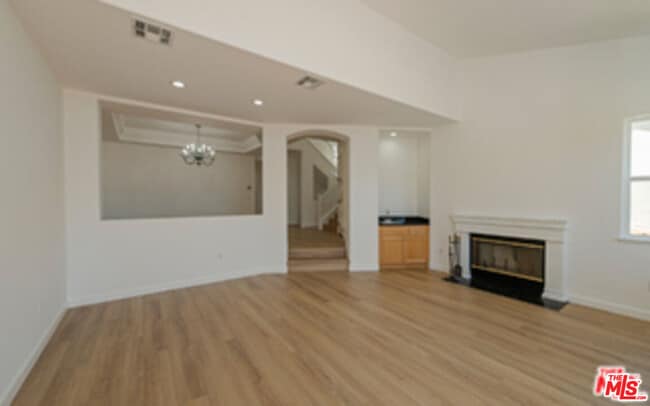 Building Photo - 6465 Zuma View Pl