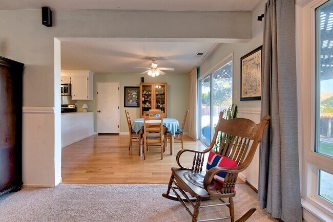 Building Photo - 595 Tanbark Terrace