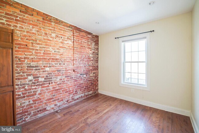 Building Photo - 1836 E Passyunk Ave