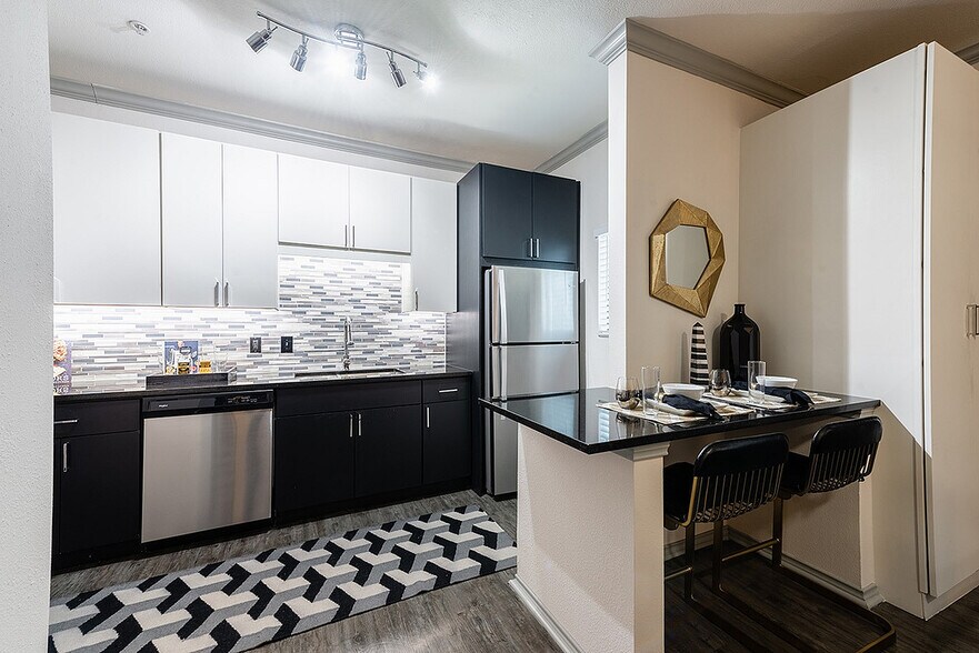 Building Photo - Oak Row North Dallas