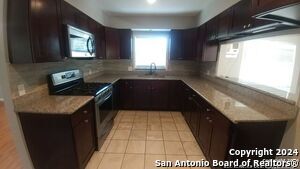 Building Photo - 223 Brettonwood Dr