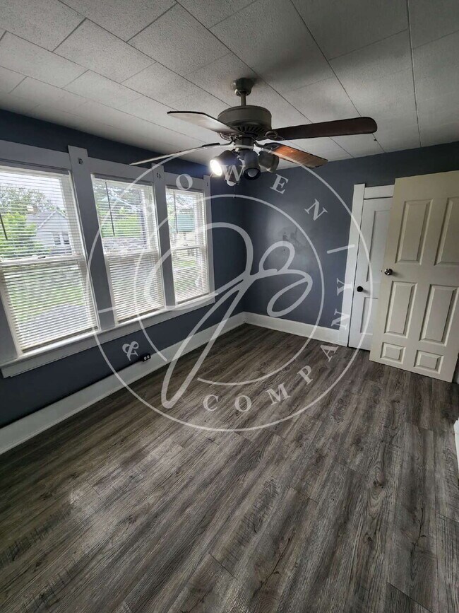 Building Photo - Spacious & Updated 3 Bed, 1.5 Bath Home – ...