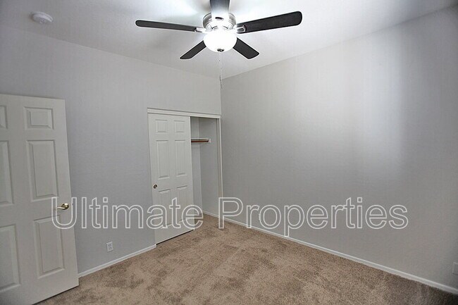 Building Photo - 8010 W Yukon Dr