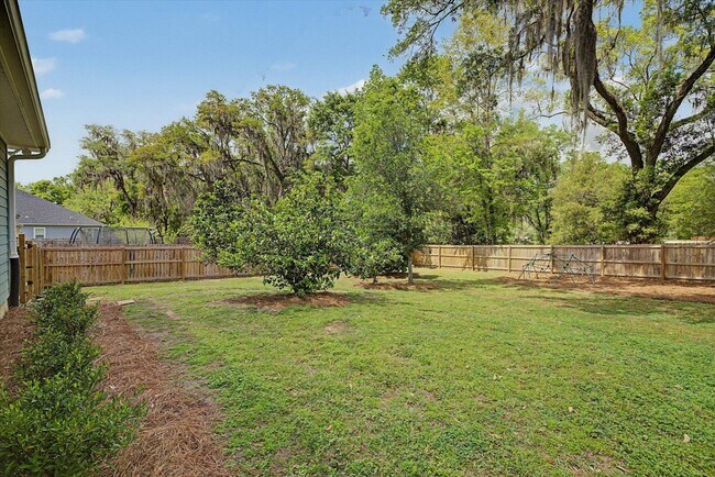 Building Photo - 7492 Sunny Mariana Ct