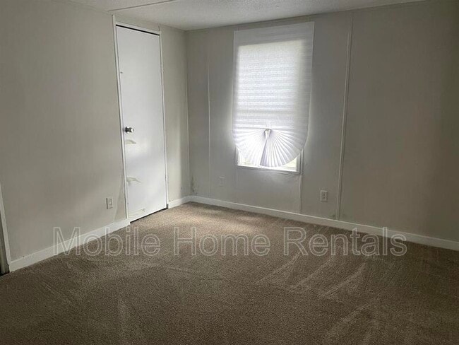 Building Photo - 129 Red Fox Loop