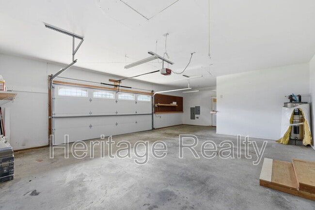 Building Photo - 2707 Lady Bug Ln