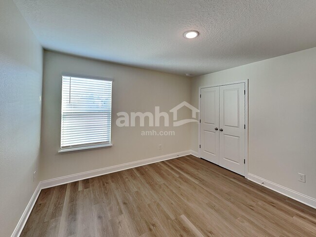 Building Photo - 6111 Little Blf Cir