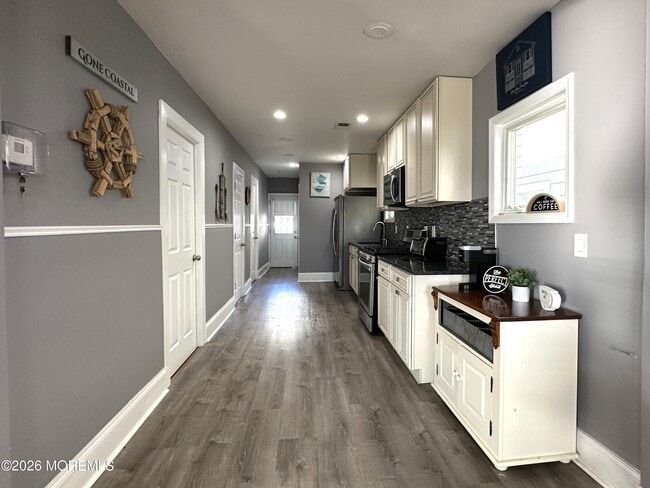 Building Photo - 208 15th Ave