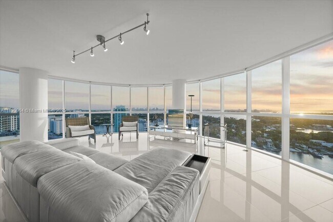Building Photo - 6301 Collins Ave