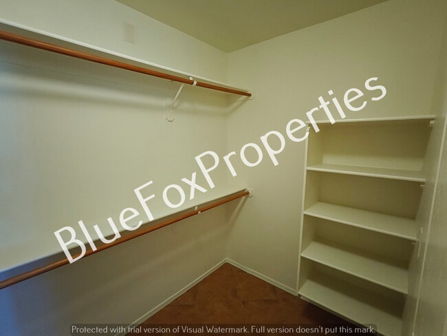 Building Photo - 60354 Alpine Way