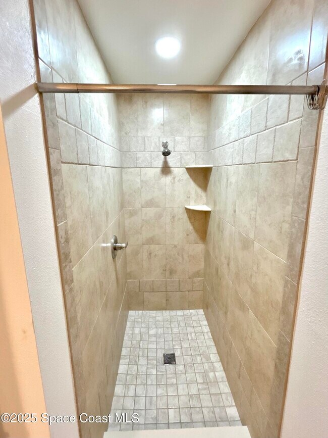 Building Photo - 401 Sea Horse Ave