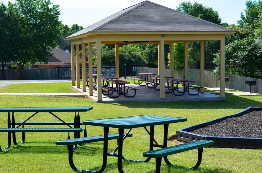 Building Photo - 9020 Pepper Hollow Ct